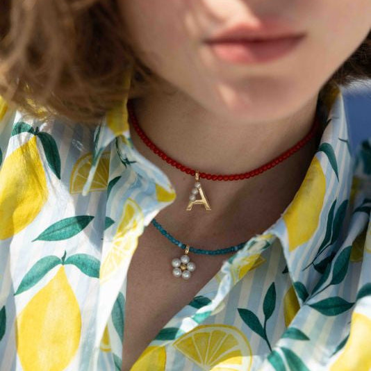Lettre A - Pendentif en or et perles de culture blanches