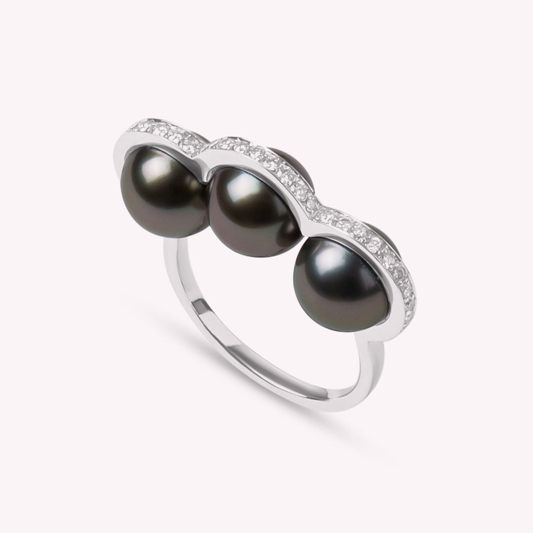 La Réserve - Ring in white gold, diamonds and Tahitian pearls