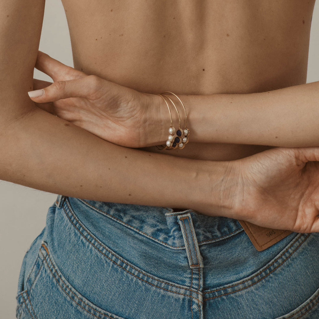 La Réserve - Yellow gold and white pearl bangle