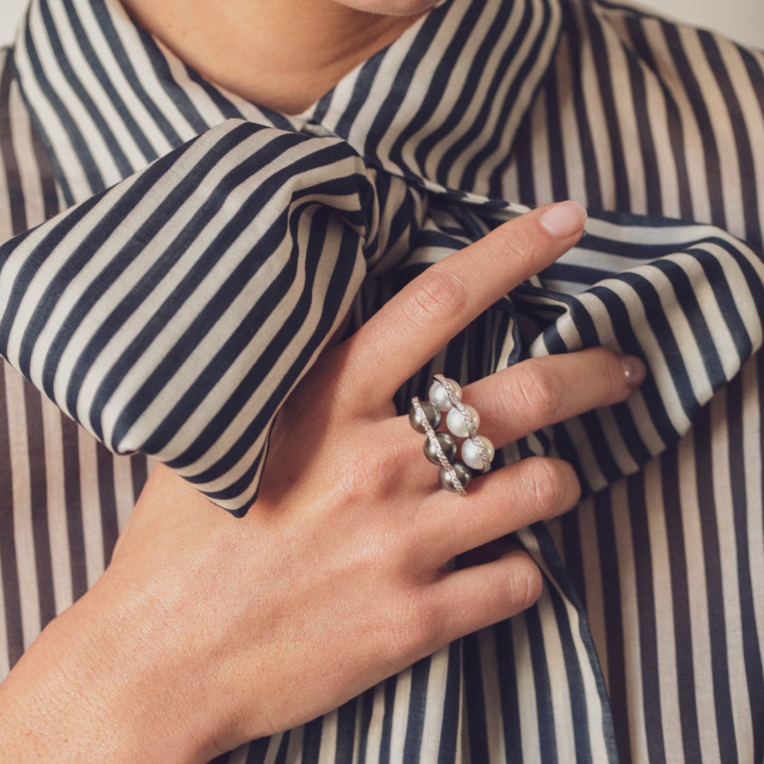 La Réserve - Ring in white gold, diamonds and Tahitian pearls