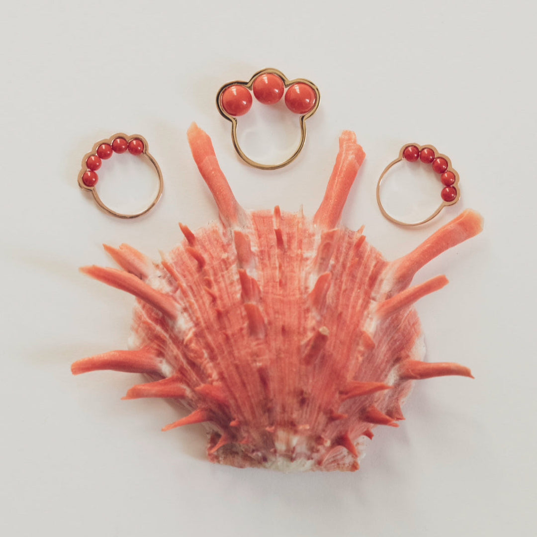 Coco Beach - Bague en or jaune, diamants et perles corail