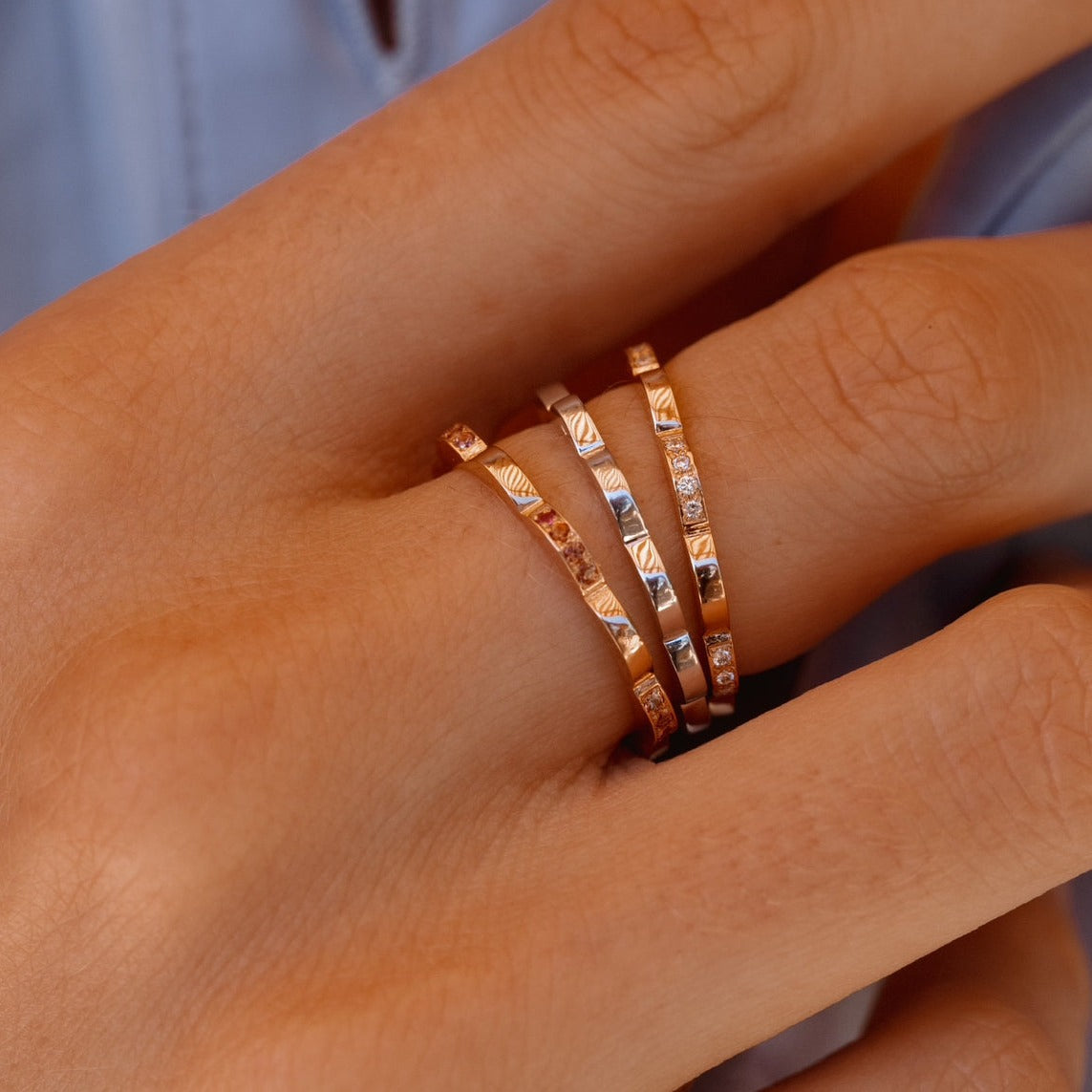 La Vague - Bague en or gris
