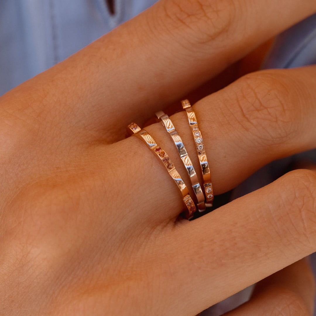 La Vague - Bague en or gris