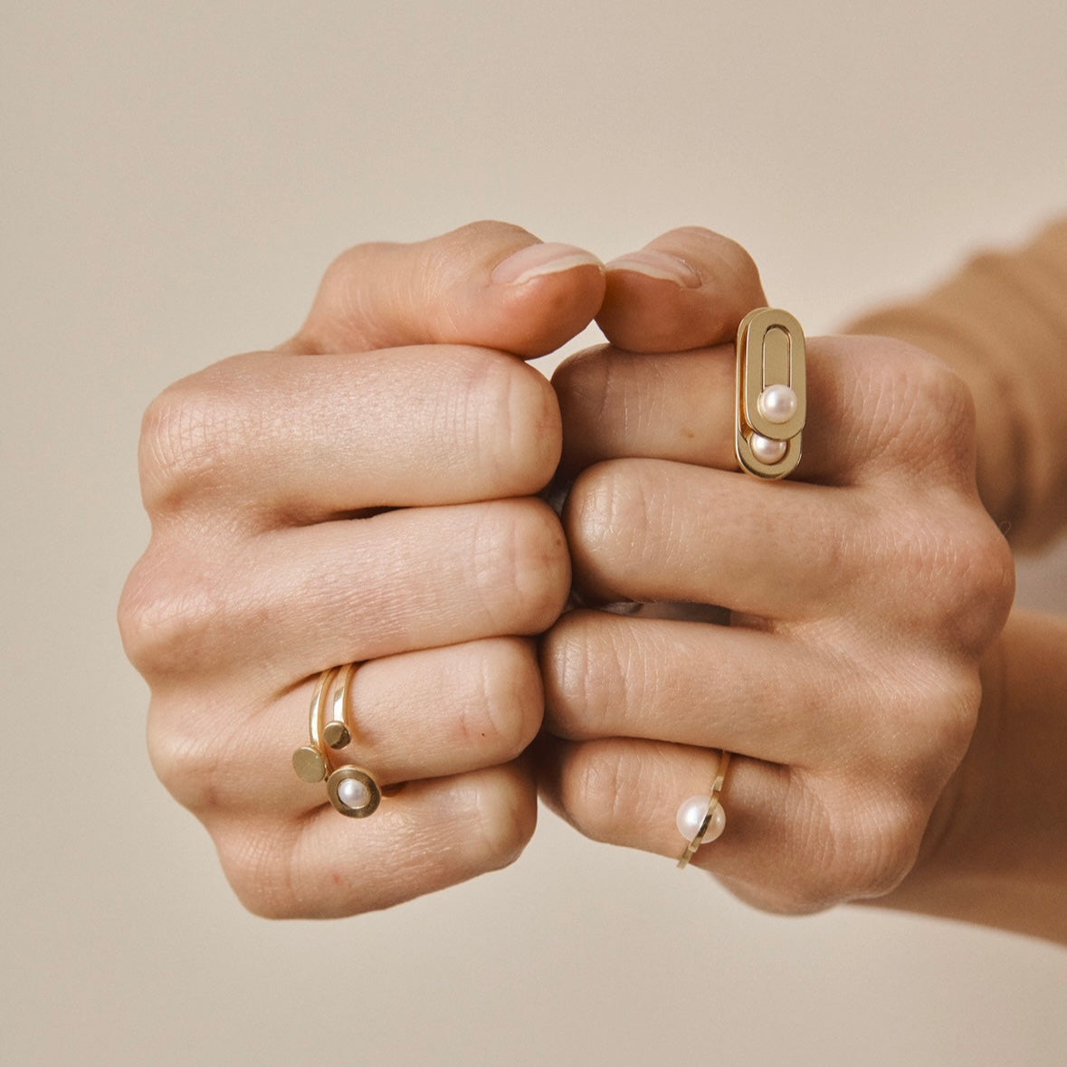 Pinède – Les Mugo – Bague duo en or jaune et perles blanches