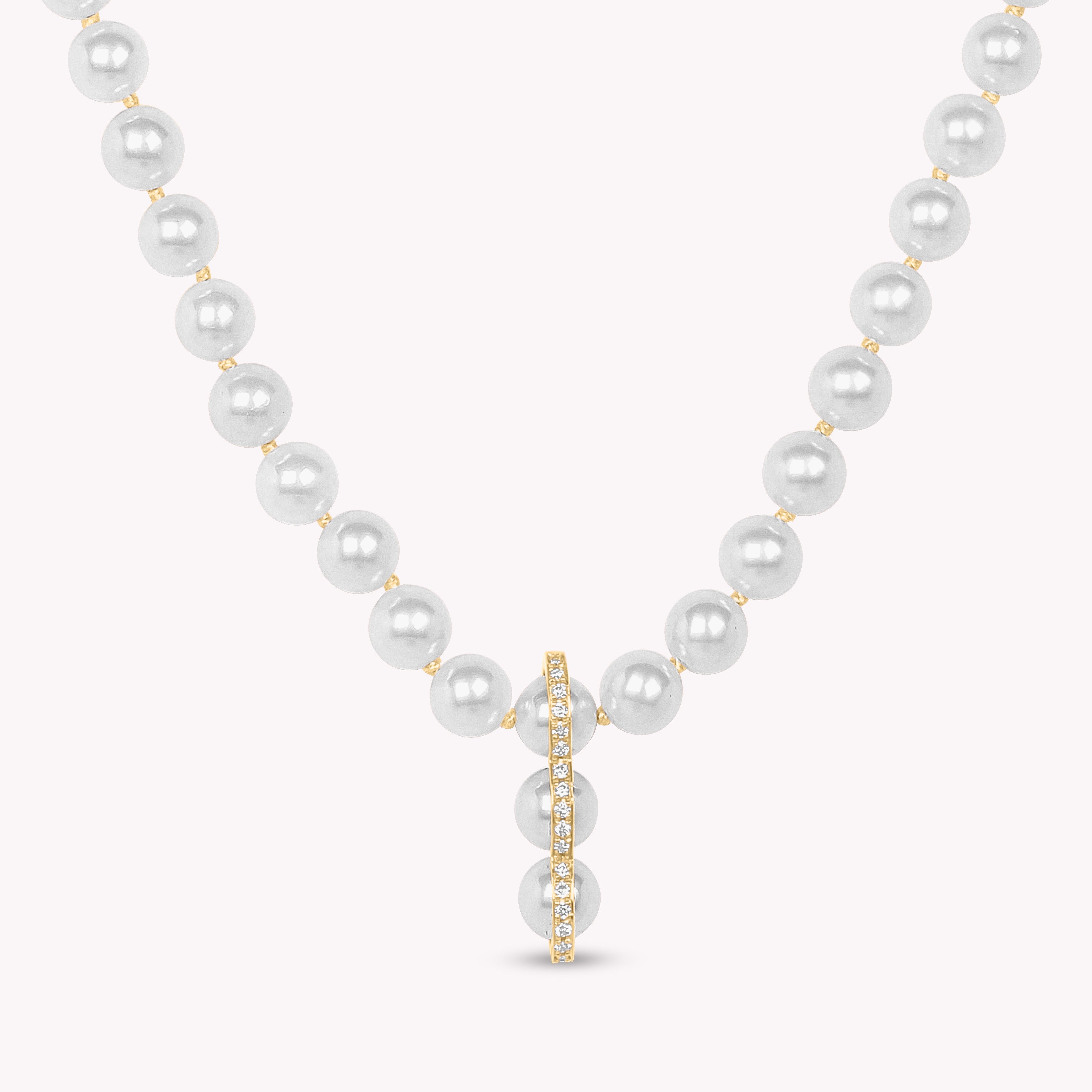 La Réserve – Collier de perles en or jaune et diamants