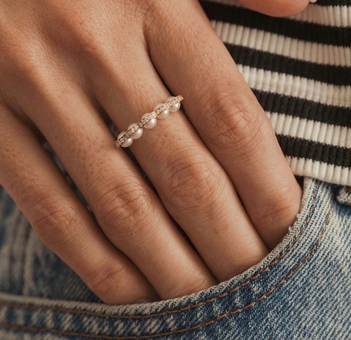 Coco Beach - Bague en or rose, diamants et perles blanches
