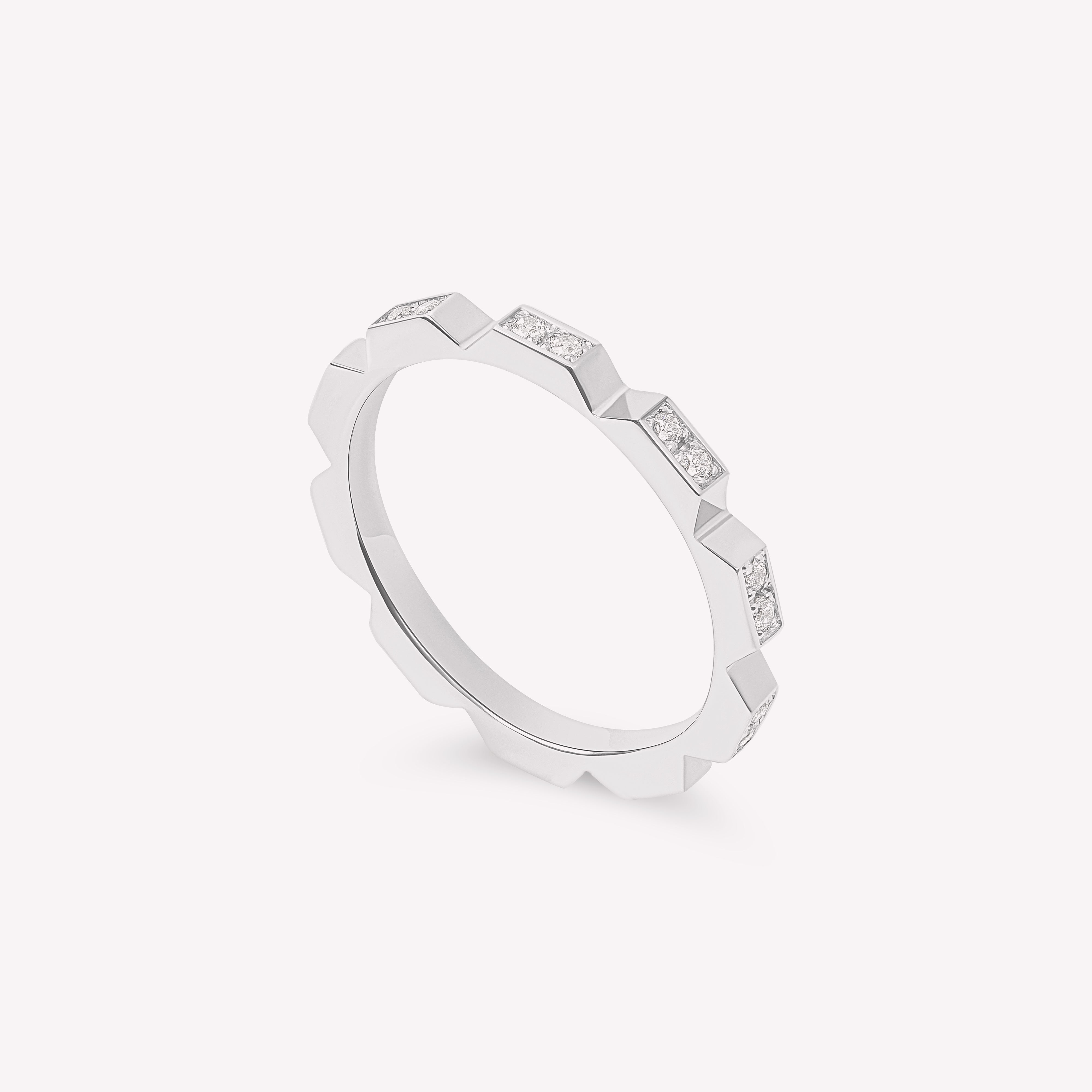 18-carat gold and diamond square wedding band – Men’s model
