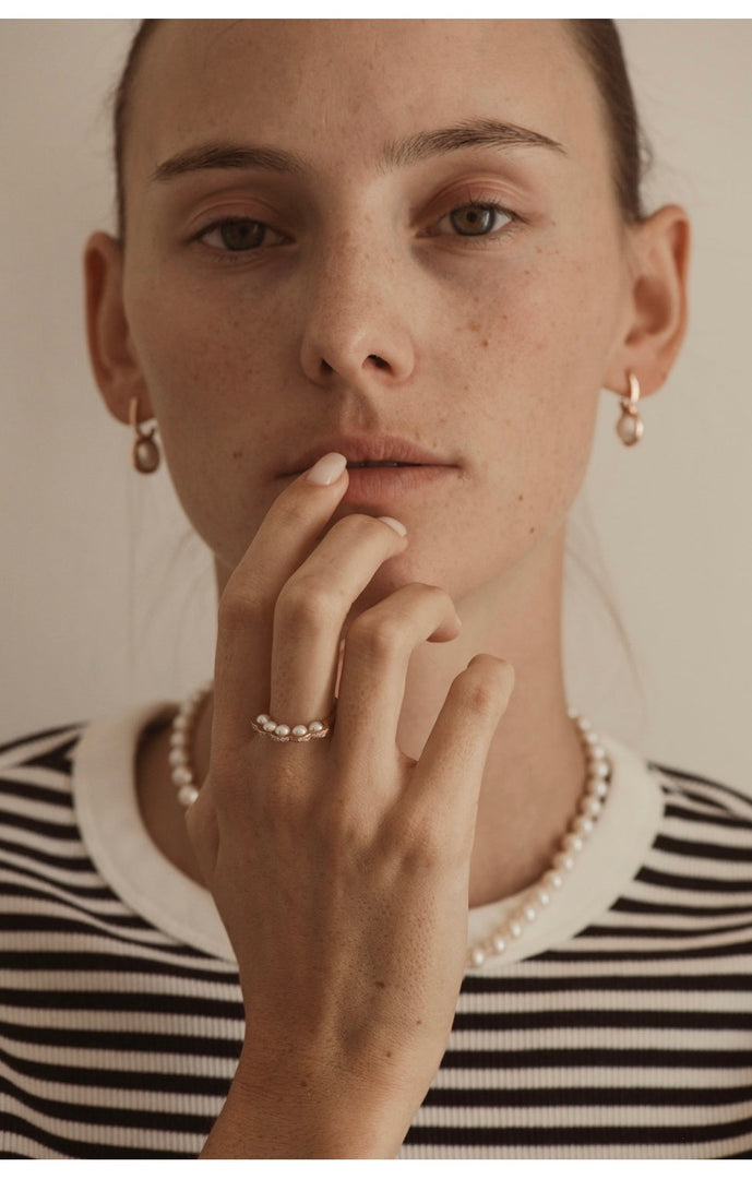 Coco Beach - Bague en or rose diamants et perles blanches