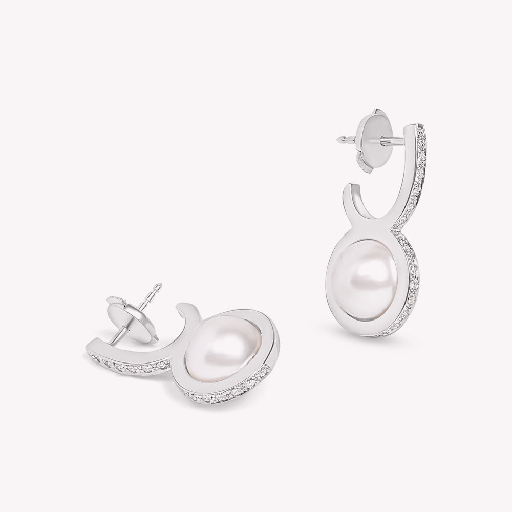 Le plongeoir - boucle d'oreille - or gris diamants et perles de cultures blanches