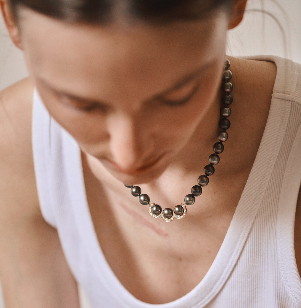 La réserve - Collier en or rose diamants et perles de Tahiti