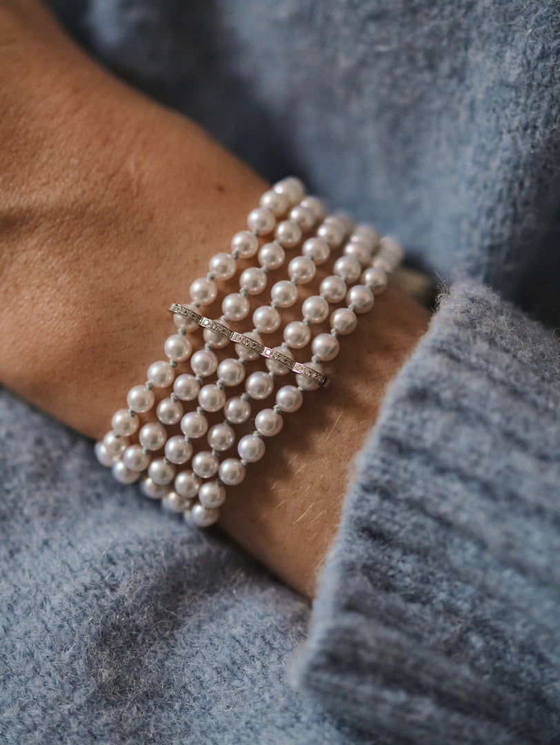La Réserve - Three-row bracelet - White cultured pearls