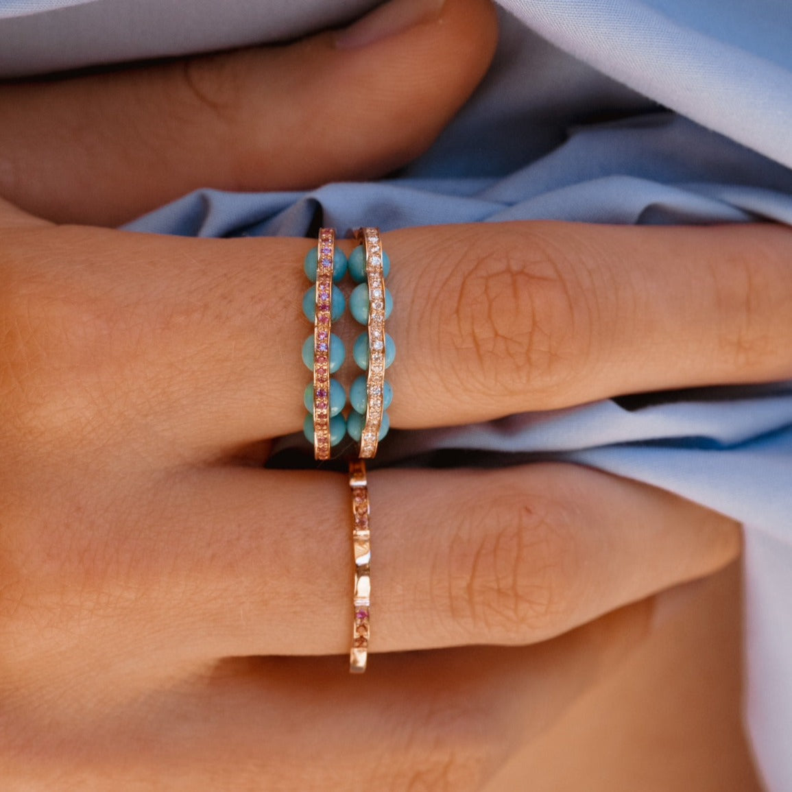 Coco Beach - Bague en or rose, saphirs roses et perles turquoises