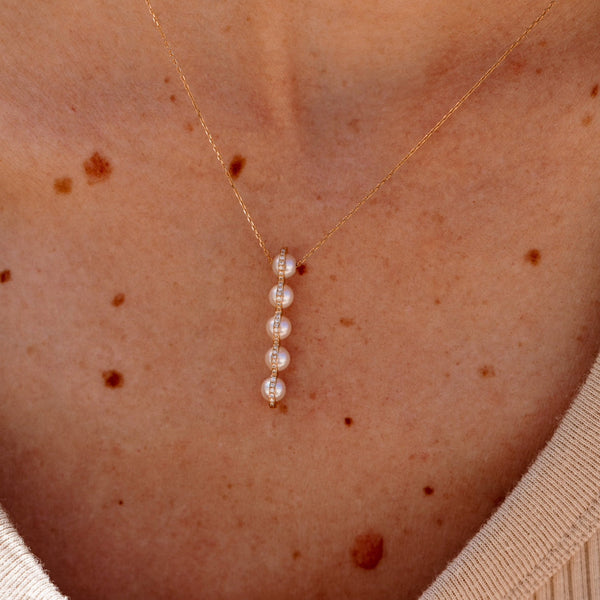 Coco Beach - Collier en or jaune diamants et perles de culture blanches