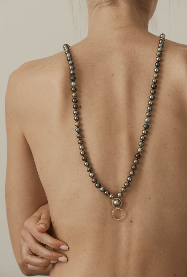 Le Plongeoir - Collier de perles de Tahiti - motif en or rose et diamants